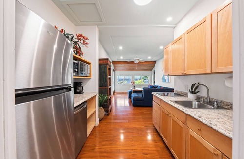 Wailuku Condo | MKT 233B $299 Fall Special at Remodeled 3Bedroom Hawaiiana Guest House w Hot Tub