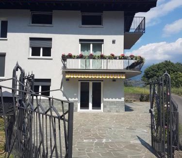 Costa Volpino House | ML House