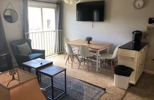 Snowshoe Condo | ML159- First Floor, Ski In/Out, Sleeps 6, Pvt Parking, Summer A/C, Near Village