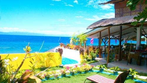 Malabuyoc House | MLK Bamboo Beachhouse