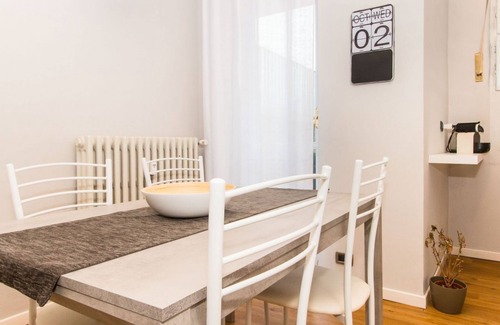 Parella Apartment | MM Pozzo Strada Brand new apt x3 with terrace!