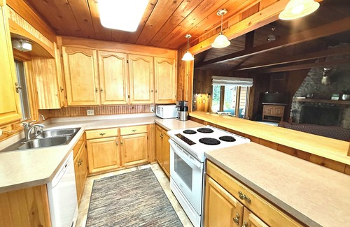 Detroit Lakes House | MN cabin escape. 2 cabins on exclusive DL shore