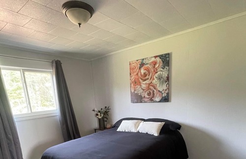 Grand Manan Island House | Mo & Flo’s Place- Pet Friendly!