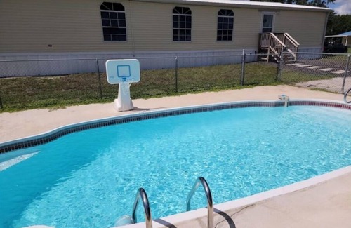 Clewiston House | Mo's Lake "O" Retreat