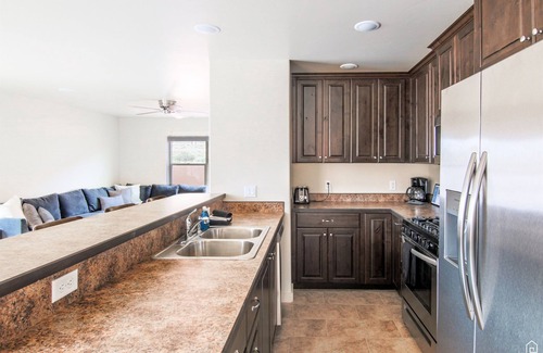 Moab South Valley House | Moab Mirage Hot Tub and Pool