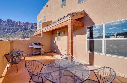 Moab South Valley Apartment | Moab Townhome w/Patio, Near Arches National Park!