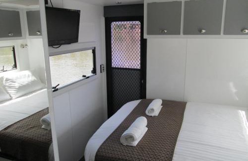 Moama Boat Rental | Moama on Murray Houseboats