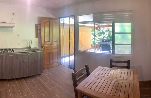 Rangiroa Bed & Breakfast | Moana Breeze Eco Lodge