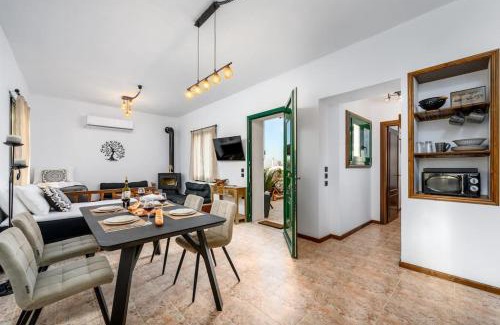 Salakos Villa | Moana House