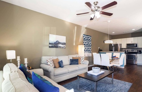 West Kissimmee House | Moana's Hut Miles From World's Best Theme Parks!