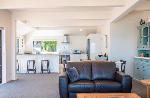 Nelson House | Moana Tides Tahunanui