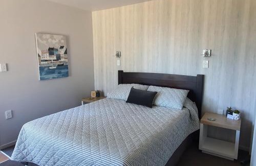 Nelson House | MoanaViews