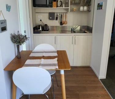 Nelson House | MoanaViews