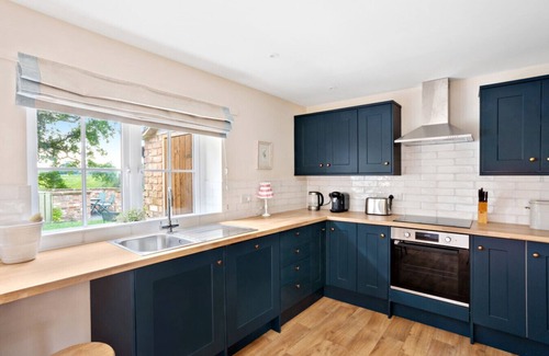 Ripon House | Moat Cottage - Newby Hall Estate, sleeps 4
