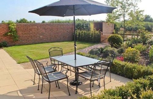 Wood Dalling House | Moat Farm Cottage