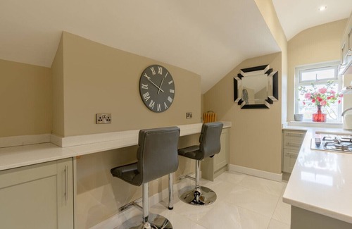 Rawtenstall Apartment | Moat House Penthouse Suite - 2 Bed 2 Bath