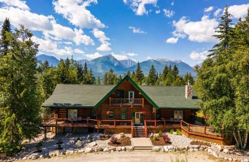 Golden Cabin | Moberly Lodge