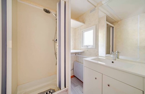 Besse-en-Chandesse House | MOBIL HOME LOUPIOTS 4/6 PERS.