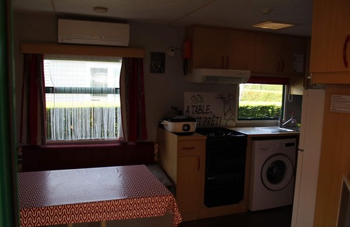 Les Mathes House | MOBIL HOME 2 CH WITH CLIM AT CAMPING LES CHARMETTES *