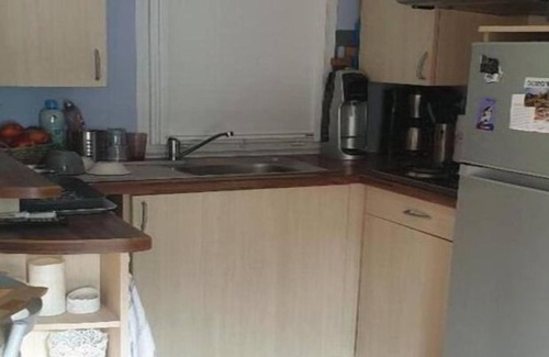 Saint-Yvi House | Mobil-home 3 Chambres Dans un Camping Boisé