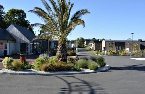 Jullouville House | Mobil-home 6 pers, 3 chambres, piscine chauffée, plage à 200m, terrasse couverte - FR-1-361A-12