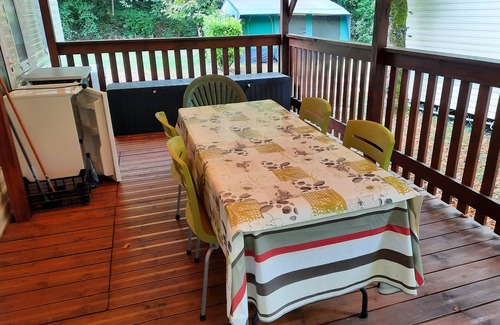 Montaigu-de-Quercy House | Mobil Home AU Bors DU LAC DE Montaigu