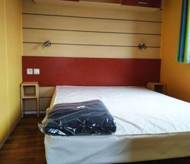 Nages Other | Mobil home au bord du lac