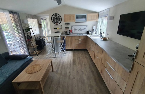 Rocbaron House | Mobil-home Dans Parc Résidentiel Calme et Verdoyant