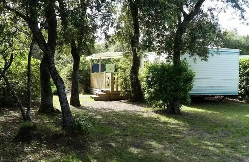 Brousses-et-Villaret House | Mobil-Home Standard 25m2 2 Schlafzimmer - halb überdachte Terrasse 4 Personen