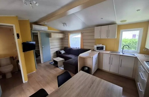 Sadirac House | Mobil-Home Sonnenblume 3 Zimmer 5 Personen Klimaanlage + TV