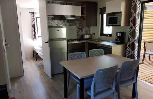 Sadirac House | Mobil-Home Tribu 6 Zimmer 10 Personen Klimaanlage + TV 3sdb