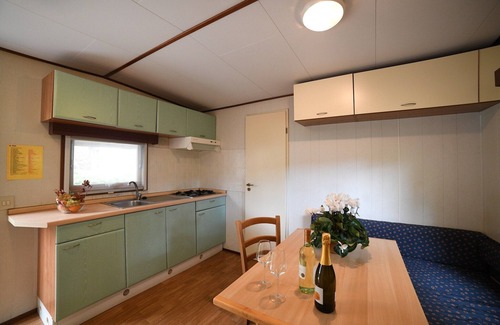 Ligo House | Mobile Home in Ferienresidenz mit Pool