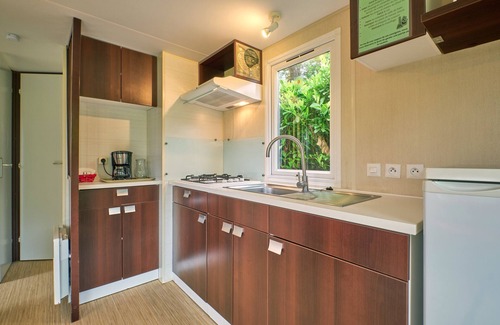 Mens RV Rental | Mobile Home "4 Personnes 208" with Shared Pool & Private Terrace