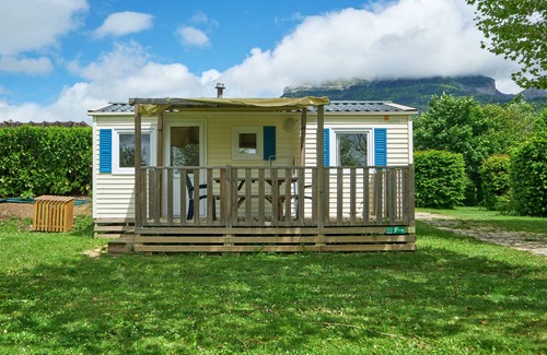 Mens RV Rental | Mobile Home "5 Personnes 210" with Shared Pool & Private Terrace