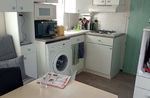 Barzan House | Mobile home 7/pers, in campsite located in barzan 17kms from Royan with swimming pool.