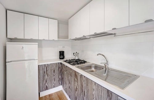 Pietra Ligure House | 'Mobile Home Alloro 165' with Pool, Private Terrace & Wi-Fi