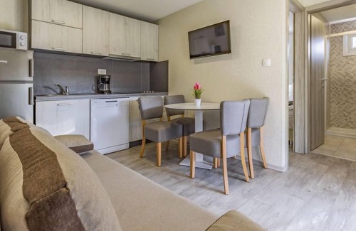 Banjole House | Mobile home Luxury Premium by Interhome