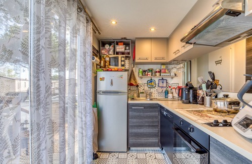 Perols House | Mobile Home "Tout Confort" with Shared Pool & Private Terrace