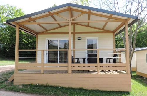 Saint-Paul-de-Vezelin House | Mobilheim 25 m2/2 Schlafzimmer - überdachte Terrasse TV 5 Personen