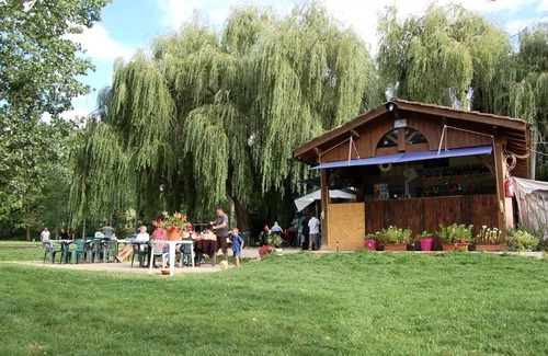 Moncrabeau House | Mobilheim Vorhang 4 Zimmer 6 Personen