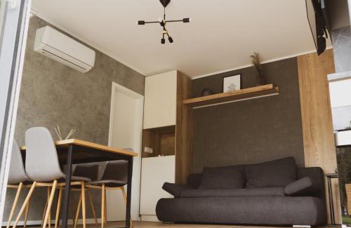Hrastnik Apartment | Mobilna hiška pod Lipo