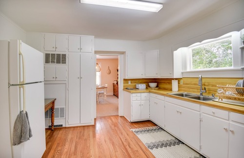Bohannon House | Mobjack Bay Rental on Private Cove!