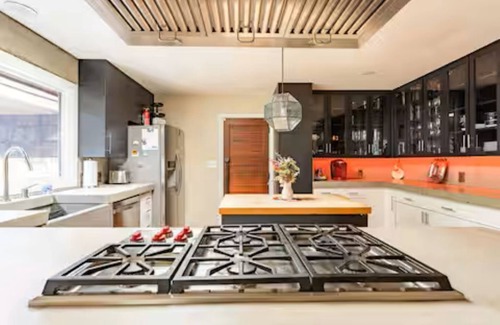 Norman House | Mockingbird House-walk to The Mont and OU