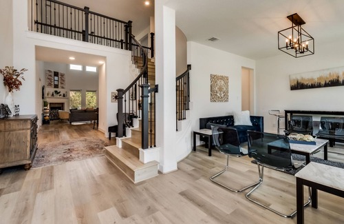 Magnolia House | Mod Mansion/KngBdTreehouse for 20 Woodlands/Houston