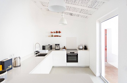 Vila Real Santo Antonio House | Modern, w/pool and terrace
