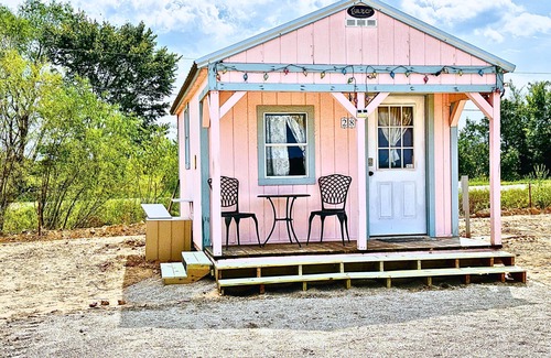 Grant Cabin | Mod Tiny Retreat | Choctaw Casino (Grant, OK) Steps Away