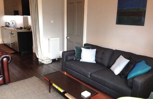 Oxford Apartment | Mod Victoriana - walk to city centre