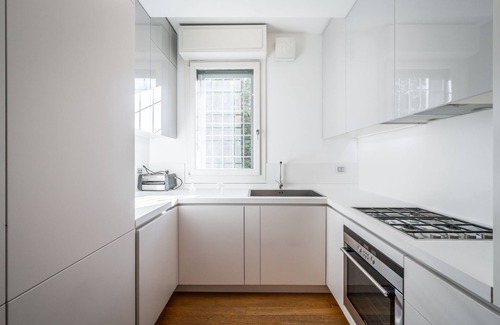 Buon Pastore-Sant'Agnese-San Damaso Apartment | Modena City Lux near Policlinico