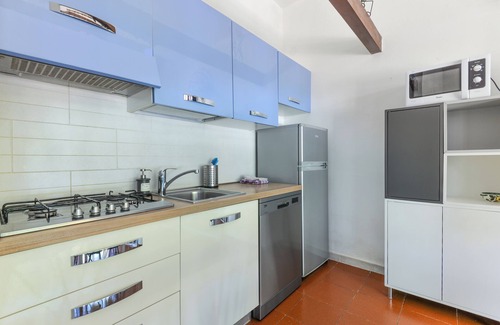 Lacona Apartment | Modern apartment with garden, air conditioning and Wi-Fi