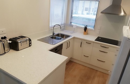 Linwood House | Modern townhouse at Christchurch City